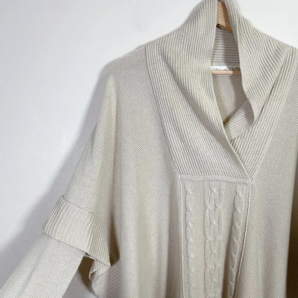 RD STYLE PONCHO OVERSIZED SWEATER IN CREAM COLOR - Picture 7 of 15